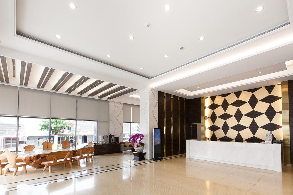 Hoya Hotel T'ai-tung Esterno foto