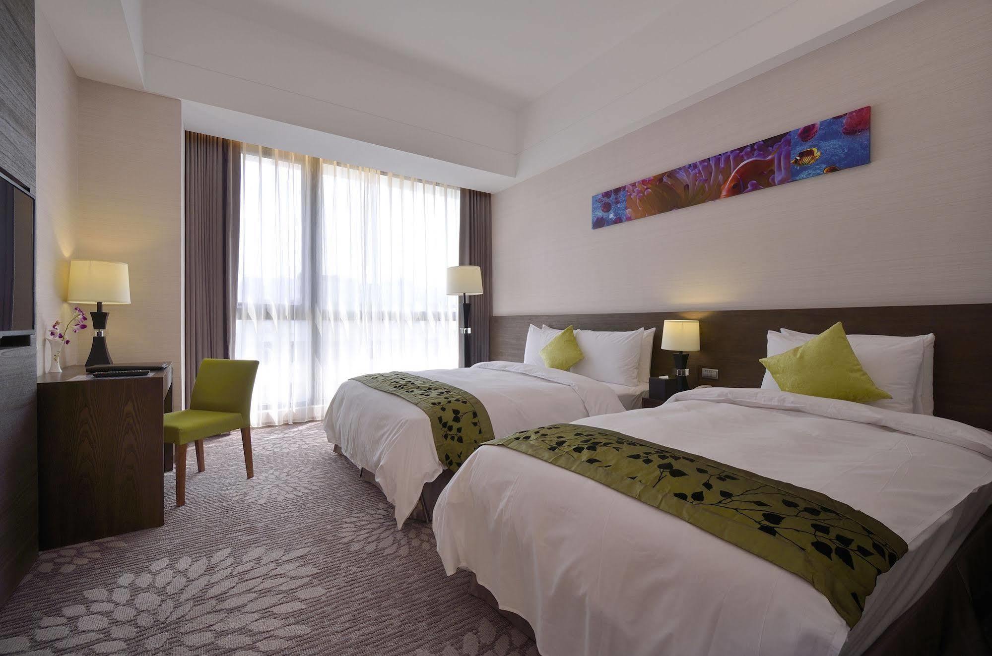 Hoya Hotel T'ai-tung Esterno foto