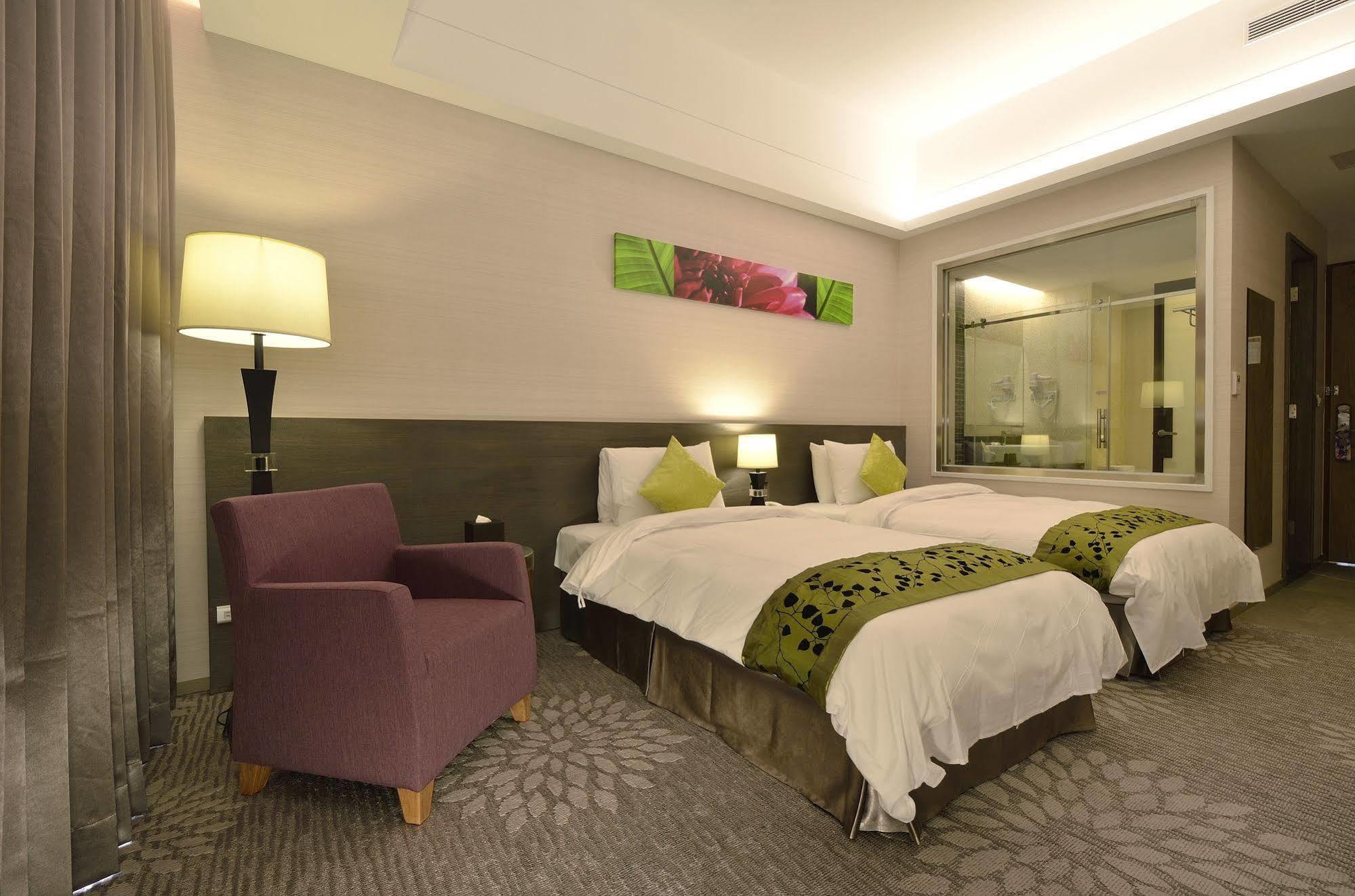 Hoya Hotel T'ai-tung Esterno foto